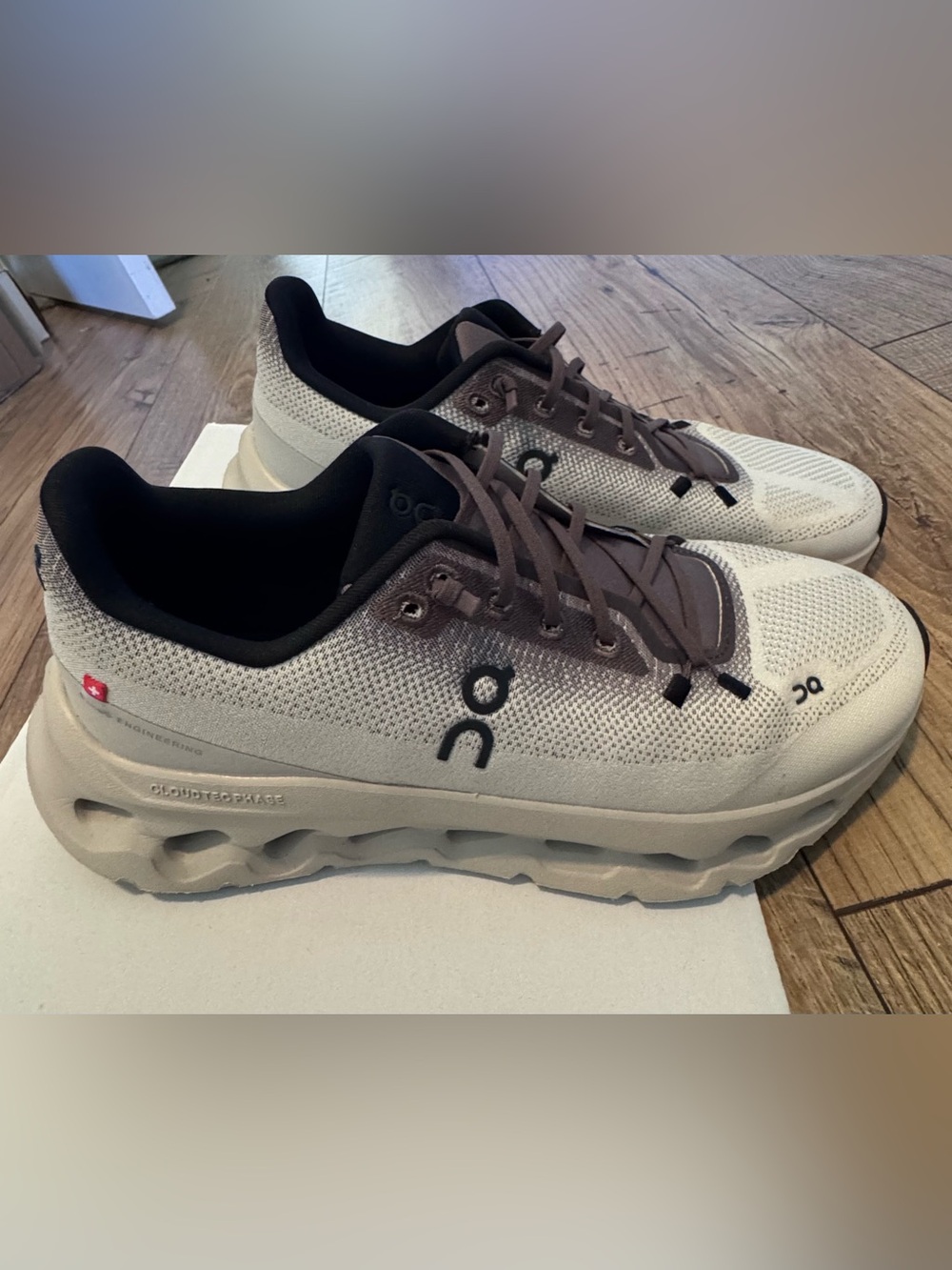 On Running Shoes Women’s Cloudtilt Clove/Sand Colorway NWT Size 9 EU 40.5